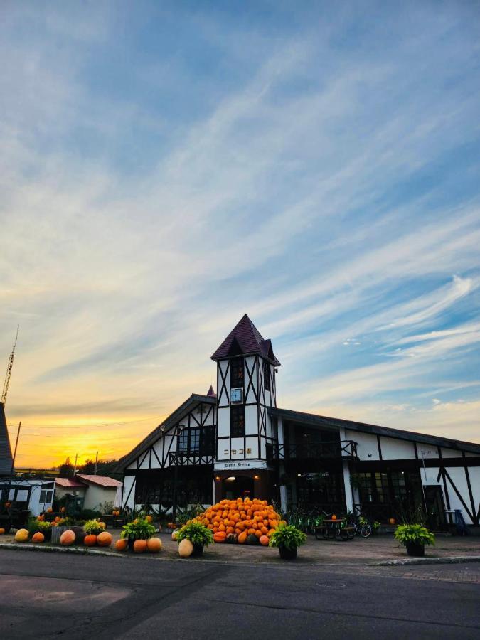 Niseko Hotel Kiraku Rin Bagian luar foto